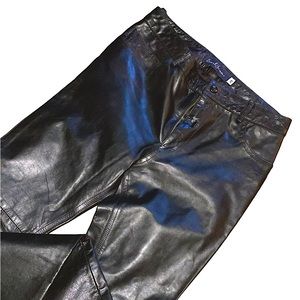 Beautiful vintage  Black leather Earl Jeans size 29. Great condition. Classic
